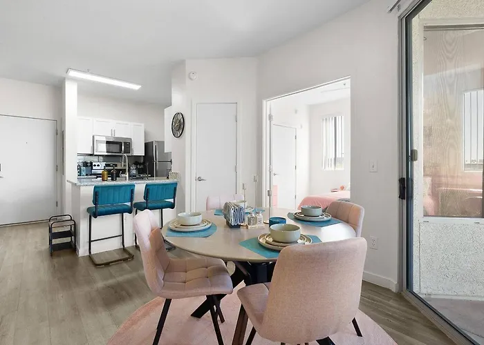 Urban Retreat 2br Near Asu & Shops Apartment