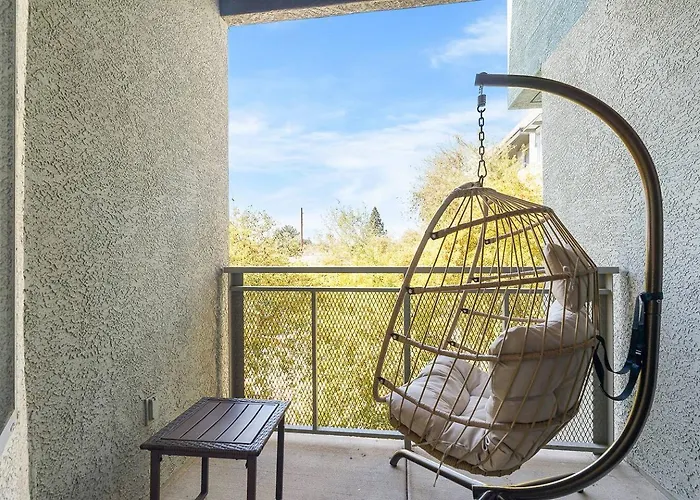 Urban Retreat 2br Near Asu & Shops Apartment